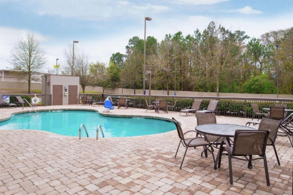 Hampton Inn Columbia Northeast-Fort Jackson Area image 9